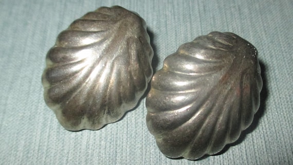 Vintage MOD Large Shell Sterling Silver Earrings … - image 1