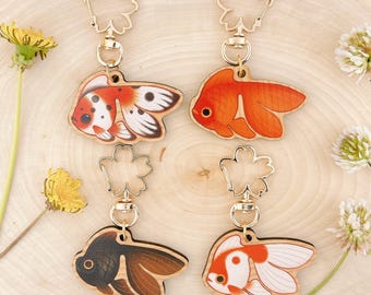 Japanese Koi Fish Wooden Keychain: Earthy Charm