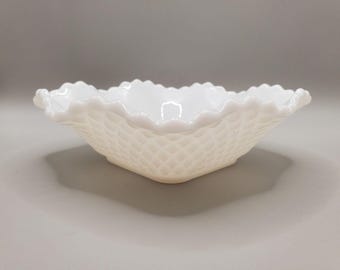 Lot of 4 Vintage Milk Glass Scalloped Edge Square Bowl Dish