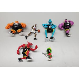 Vintage 1996 Space Jam Tune Squad vs Monstars Full Court Gift Set PVC Figures