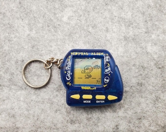 Vintage 1997 Tiger Electronics Giga Pets Virtual Alien WORKS
