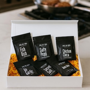 Holiday Spice Gift Set • Gourmet Seasoning Box • Thanksgiving Cooking Gift • Christmas Kitchen Present for Mom Dad Teacher