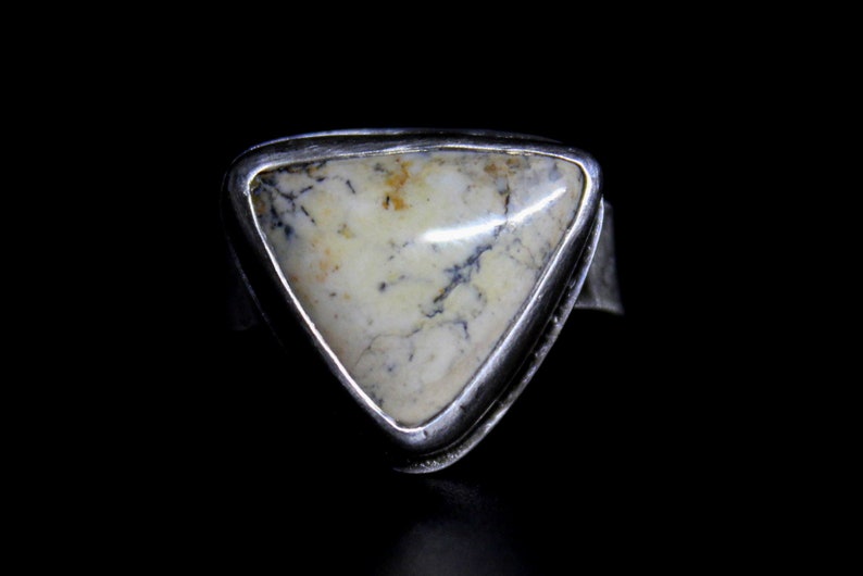 SIZE 7.75 White Buffalo Turquoise Triangle Sterling Silver Ring Geometric Minimalist Boho Bohemian Gugma Jewelry image 1