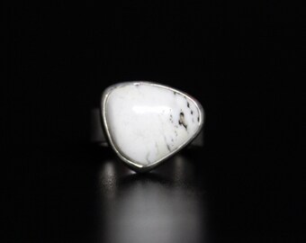 SIZE 6 White Buffalo Triangular Turquoise Sterling Silver Ring | Nevada Mine | Geometric Triangle Minimalist Boho Gugma Jewelry