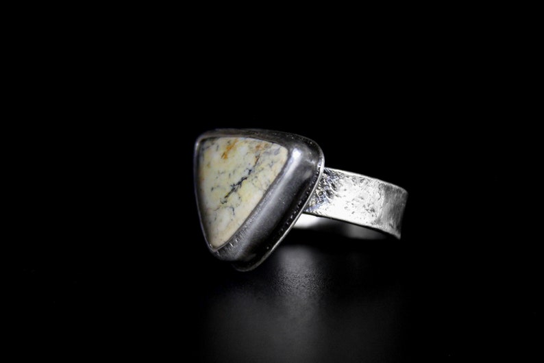SIZE 7.75 White Buffalo Turquoise Triangle Sterling Silver Ring Geometric Minimalist Boho Bohemian Gugma Jewelry image 2