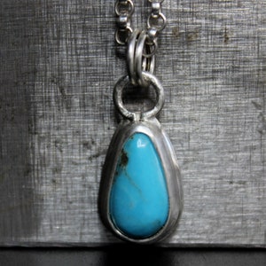 Petit collier en argent sterling Kingman turquoise en forme de larme | Collier tendance bohème bohème minimaliste pour femme | Bijoux Gugma