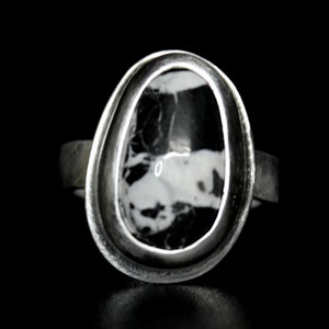 SIZE 5.75 Off-center Teardrop White Buffalo Ribbon Turquoise Sterling Silver Ring | Nevada Mine | Geometric Minimalist Boho | Gugma Jewelry
