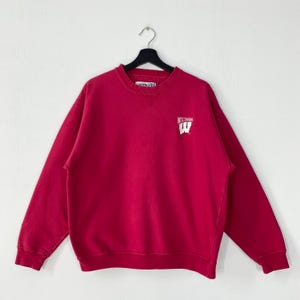 Vintage 90s University Wisconsin Sweatshirt Wisconsin Crewneck Wisconsin Sweater Pullover Wisconsin Badgers Embroidered Logo Red Medium