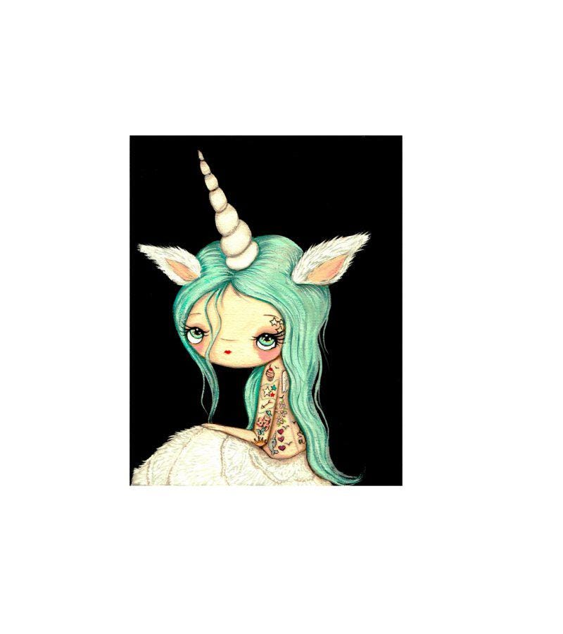 Estampado de unicornio con chica tatuada, estampados de animales peludos, arte surrealista pop, decoración de pared de 8 x 10