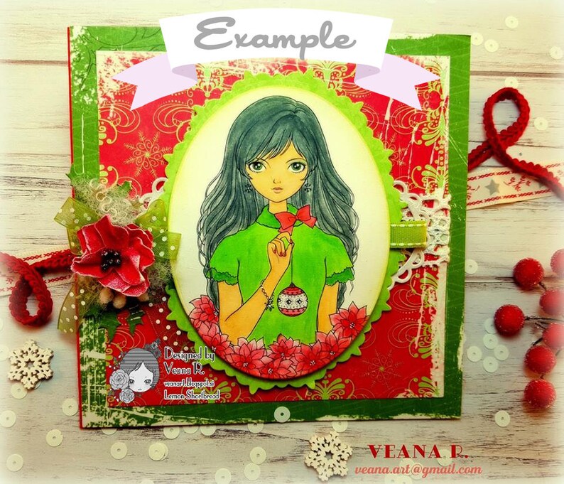 Puede incluir: Una tarjeta de Navidad hecha a mano con una ilustraci&oacute;n dibujada a mano de una joven con un vestido verde sosteniendo un adorno navide&ntilde;o. La tarjeta tiene una combinaci&oacute;n de colores rojo y verde con elementos decorativos como flores de pascua, cintas y copos de nieve. La palabra "Example" est&aacute; escrita en la parte superior.