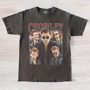 Camiseta unisex vintage de estilo suave Crowley Good Omen, regalo para mujer y hombre.