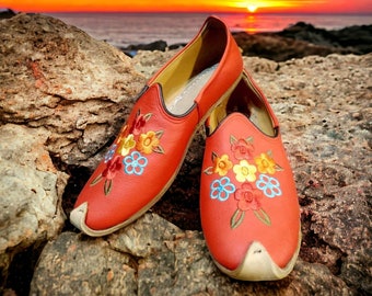 Women's Handmade Barefoot Red Shoes - Leather with Flower Embroidery - Daily Use Comfortable Slip-on Shoes