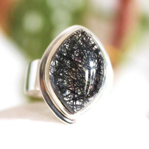 Marquise zwarte toermalijnkwartsring: sterlingzilver, maat 7