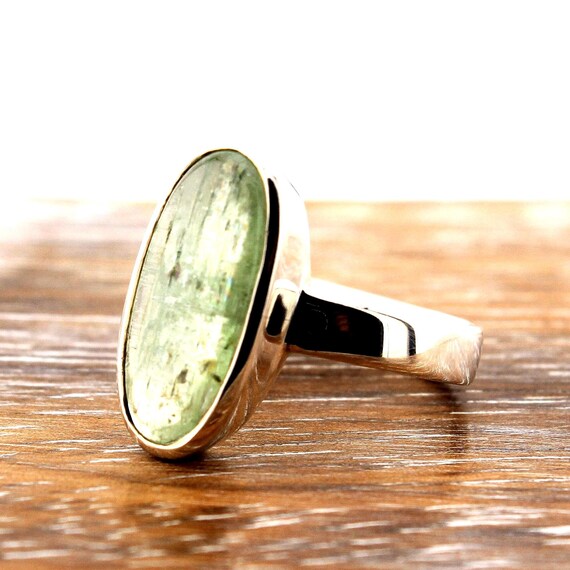 Handmade Green Kyanite 925 Silver Ring - Oval Gemstone, Size 8.5