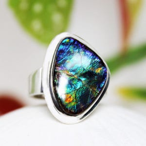 Nature&#39;s ART at its best, Ammolite fossil stone ring, 925 silver ring, freeform Ammolite stone,  unisex Ammolite ring, ring size 9 - 9.5