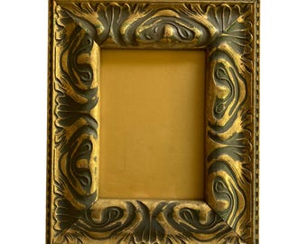 Ornate Picture Frame Swirl Molding Aged Gold Finish  Easel Back 5x7"