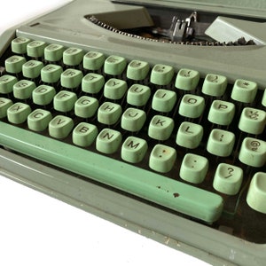 Hermes Baby Manual Portable Typewriter Made In Switzerland USA QWERTY Mint Green Housing & Keys image 4