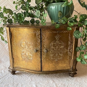 Florentia Cabinet With Doors Florentine Gold With Cream Design Italy