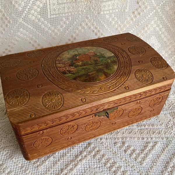 Decoupage Top Footed Dovetail Carved Cedar Keepsake Letter Box  Vintage
