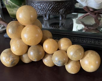 Italian Alabaster Oversized Cluster Of Grapes Grapevine Stem Large 1960s
