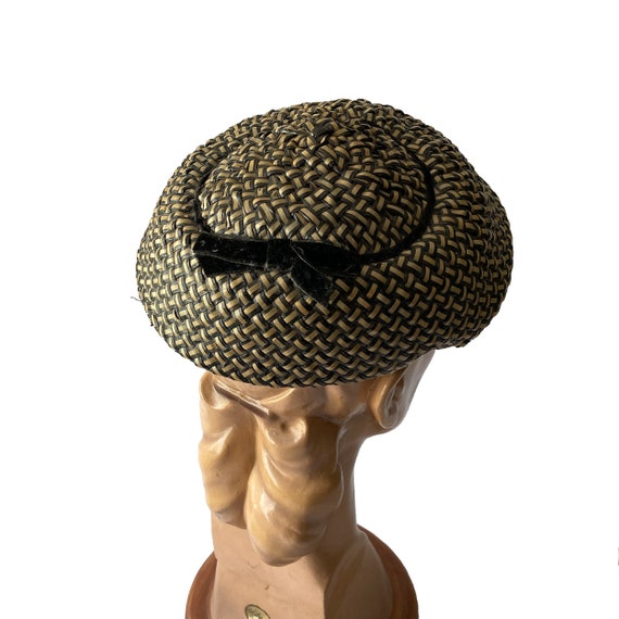Black & Cream Straw Hat with velvet bow 1950s-60s - image 6