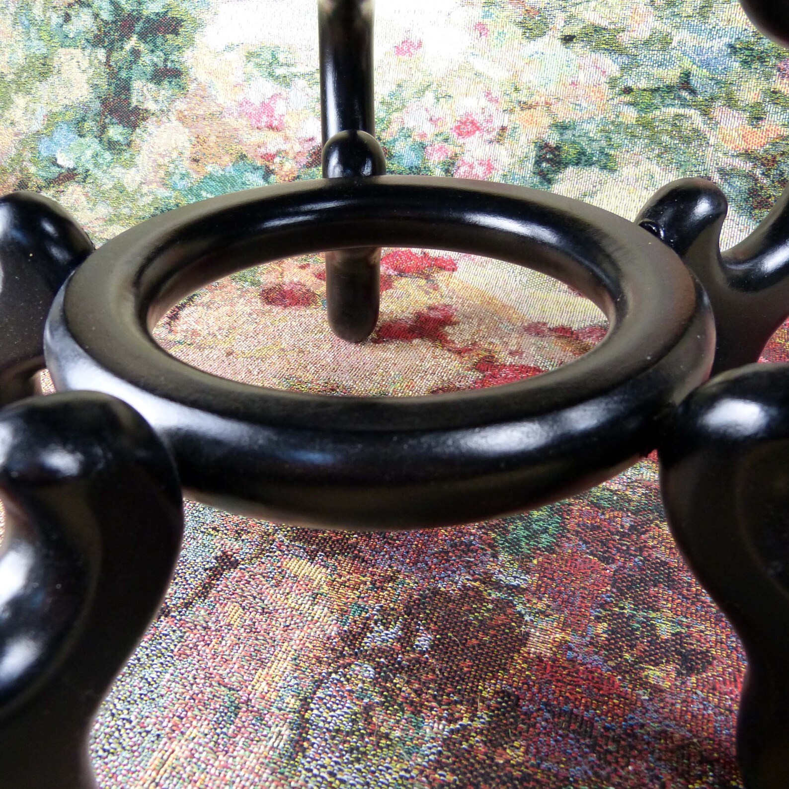 round fish bowl