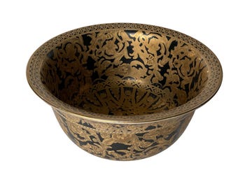Chinese Porcelain Bowl Metallic Gold On Black Floral Pattern