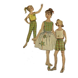 Simplicity 3494 Vintage Pattern  Girls Top, Skirt and Pants in Two Lengths 1960 Size 7