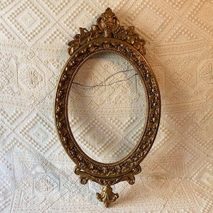 Oval Acanthus Leaf Molding On Wood Open Frame Gilded Gold