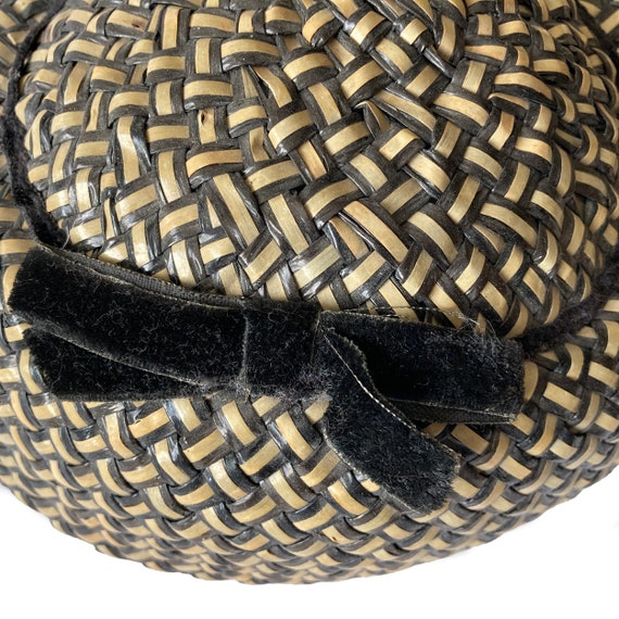 Black & Cream Straw Hat with velvet bow 1950s-60s - image 9