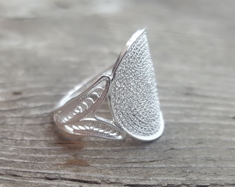 Hoop - silver filigree ring