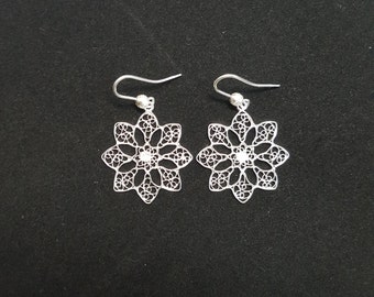 Snowflake - Silver Filigree Earrings