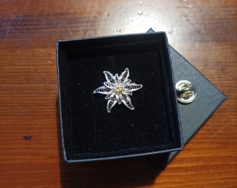 Edelweiss - silver filigree pin II