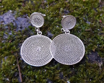 Hoop II - Silver Filigree dangling earrings