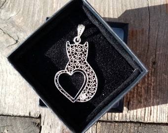 Cat&Heart - silver filigree pendant (optional chain)