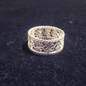 Filigree Fascione Ring