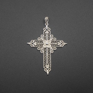 Kreuz I - silberner filigraner Anhänger (optional Kette)