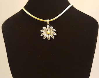 Daisy - silver filigree pendant II (optional chain)