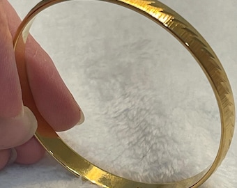 Vintage Monet Brushed Gold Tone Laser Diamond Cut Textured Bangle Bracelet_1960s