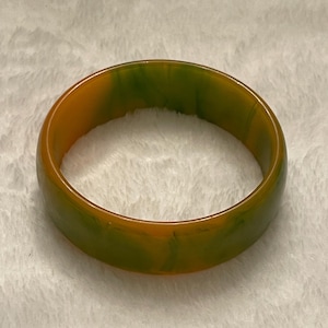 Vintage Green and Yellow Marbled Bakelite Bangle Bracelet_Tested