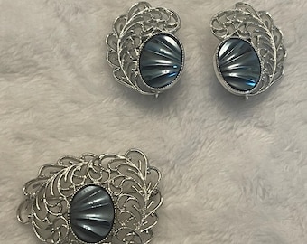 1962 Vintage Signed Sarah Coventry Silver Tone Clip Earrings and Brooch Set