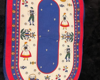 Alpina Folk Art Oval Vintage Placemats_19”x 11.5”_Made in Italy_Set of 4
