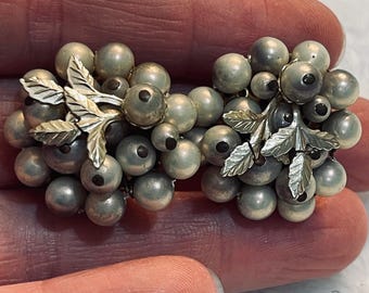 Vintage Silver Cluster Clip Earrings w/ Silver Tone Leaves_Japan
