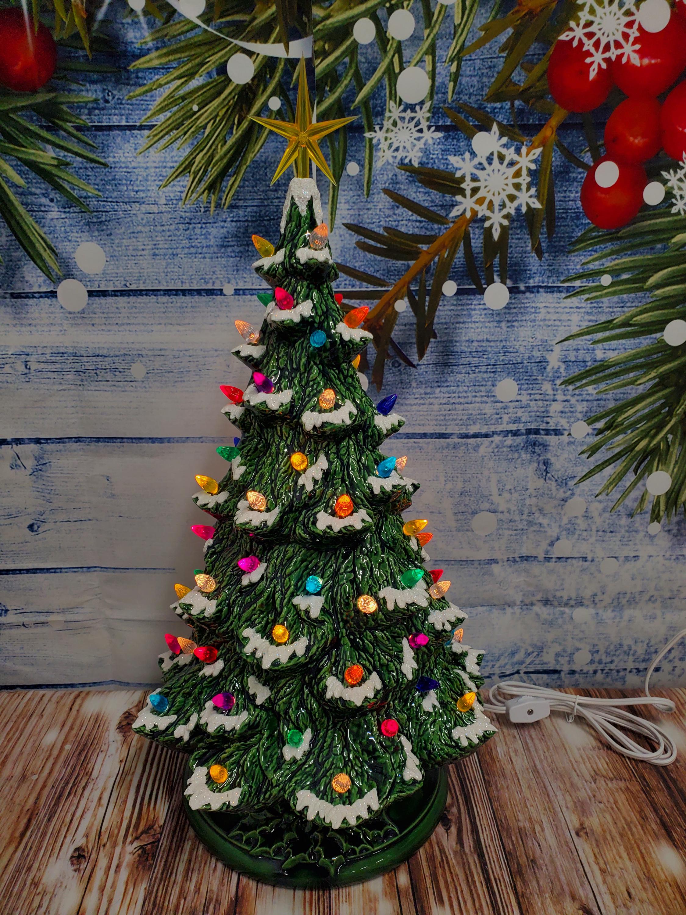 【中古】 Tl’s Treasury of Christmas： Tradition Tl’sTreasuryofChristmas：Traditi 10.75ft. Tall Large Iron 