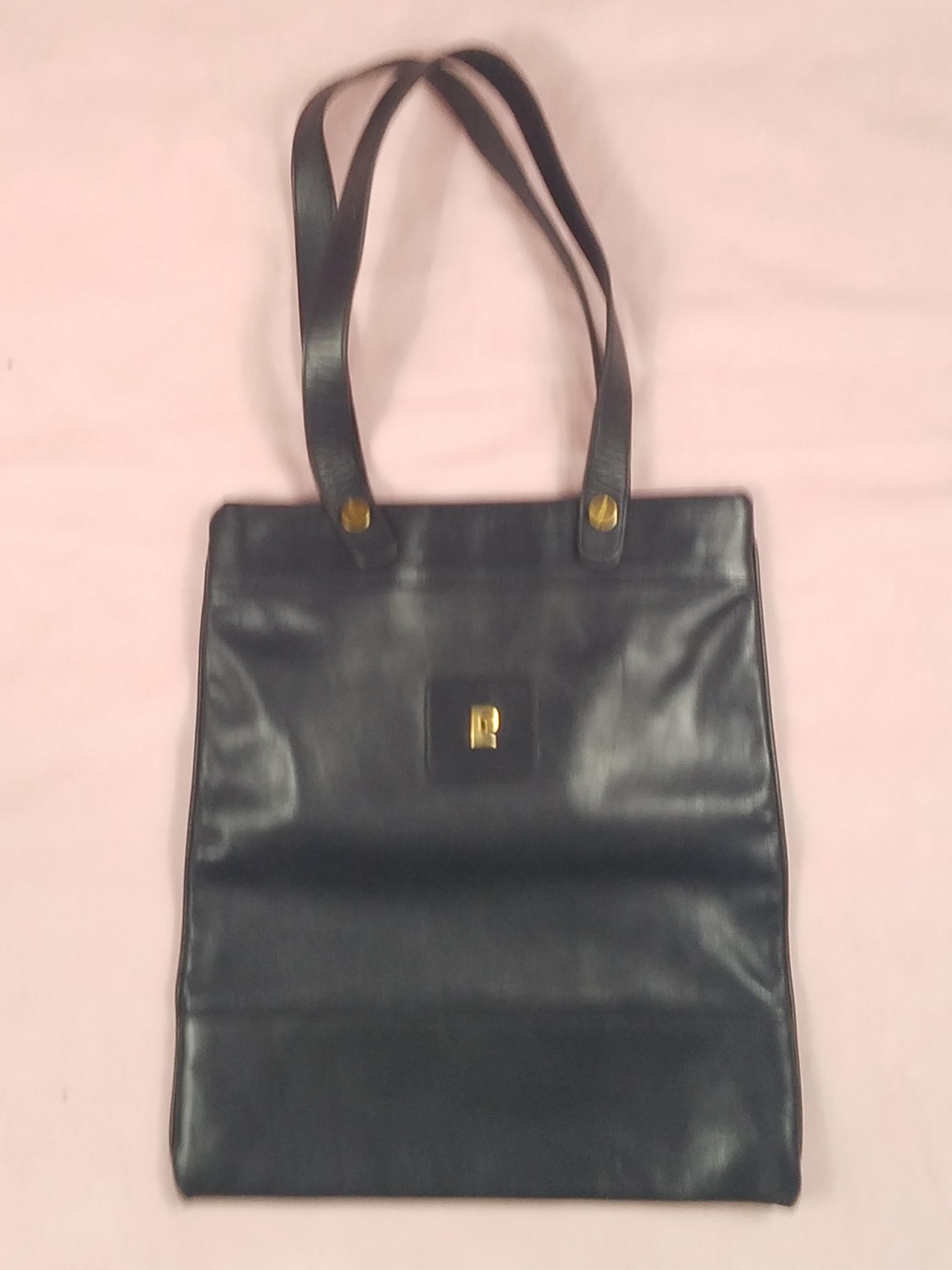 40 Retro Tote Bags: The Ultimate Fashion Accessory 26 70s PIERRE CARDIN leather tote Couble handle navy blue womens zipped…