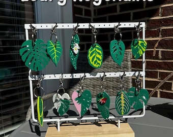 Leaf Keychains: Dark Green Plant Accessory