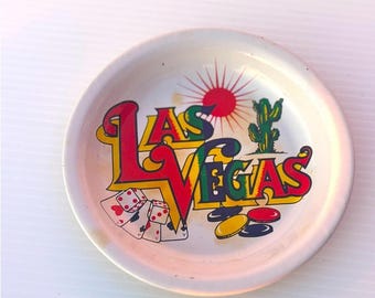 Zabytkowa blaszana popielniczka z Las Vegas – pamiątka z kasyna w stylu retro z lat 70.