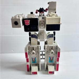 VINTAGE ORIGINAL TRANSFORMERS G1 Optimus Prime 100% Complet Très Agréable B6 EUR 439,04 - FR