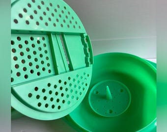 Vintage Tupperware #786 Jadeite Green: Cheese Grater