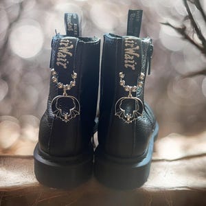 Fledermaus Stiefel Anhänger - Halloween Doc Boot Anhänger - Vampir Anhänger - Gruselig - Doc Martens Boot Anhänger - DM Boot Anhänger - Punk Goth Geschenk